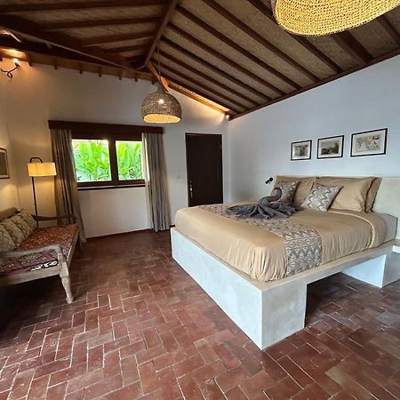 Bed and Breakfast La Kreyiol Улувату Экстерьер фото